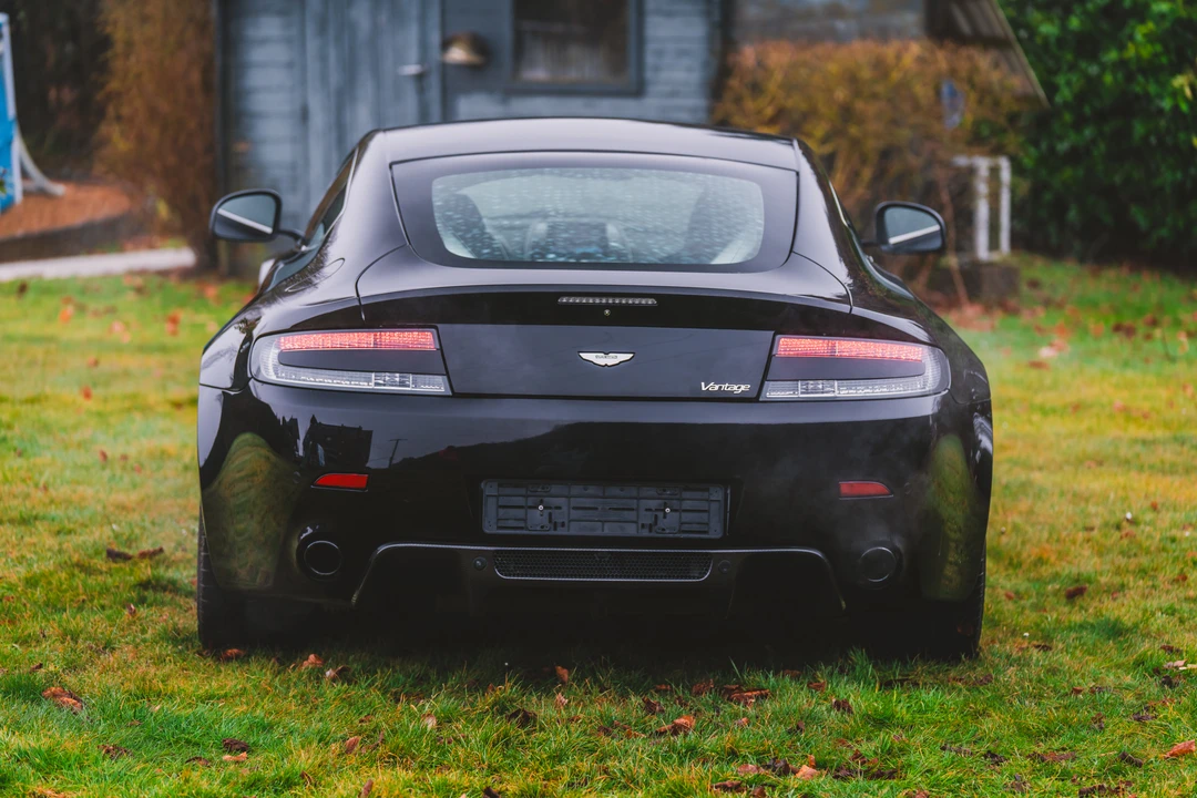 2010 Aston Martin V8 Vantage (2006-2017) - Image 6 of 31