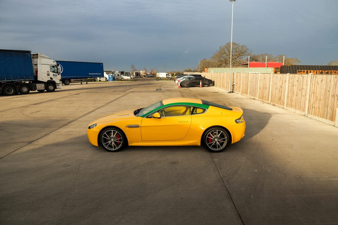 2009 Aston Martin V8 Vantage (2006-2017) - Image 16 of 31