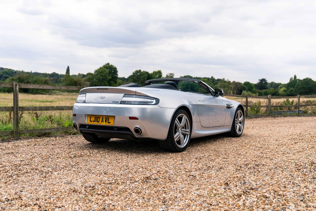 2010 Aston Martin V8 Vantage (2006-2017) - Image 7 of 31