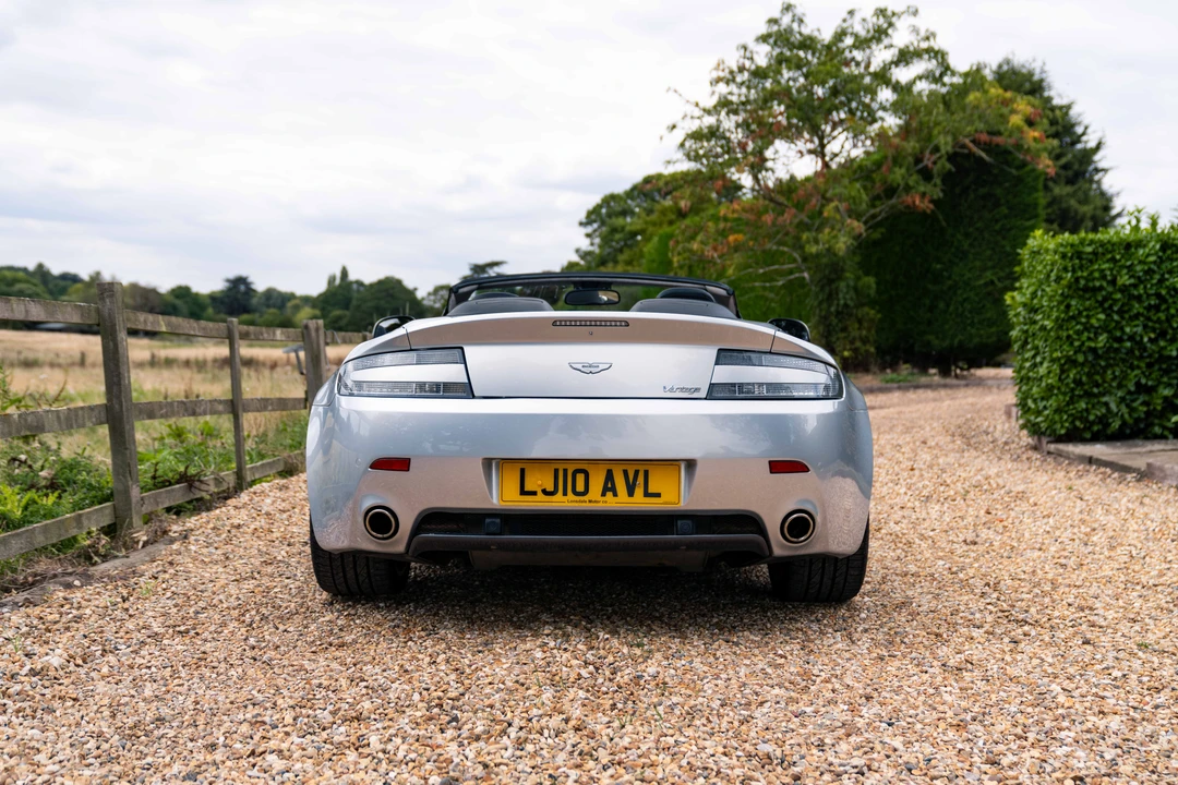 2010 Aston Martin V8 Vantage (2006-2017) - Image 6 of 31