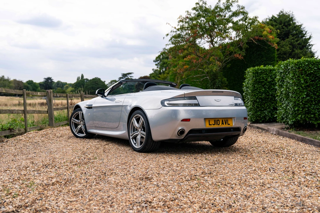 2010 Aston Martin V8 Vantage (2006-2017) - Image 5 of 31