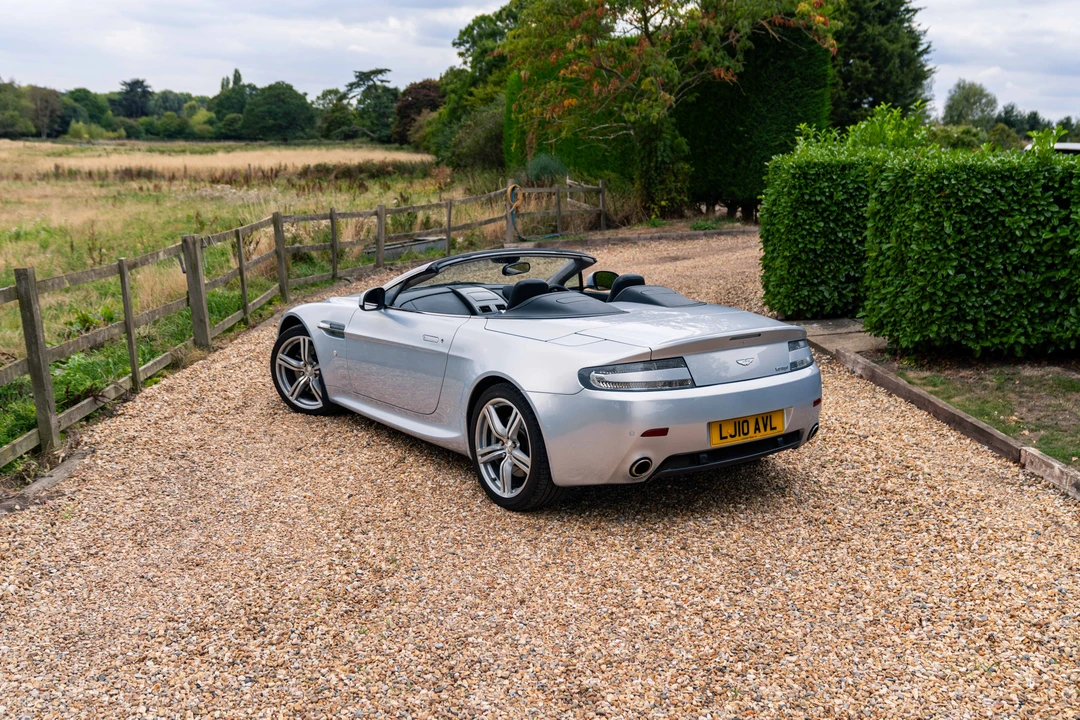 2010 Aston Martin V8 Vantage (2006-2017) - Image 20 of 31