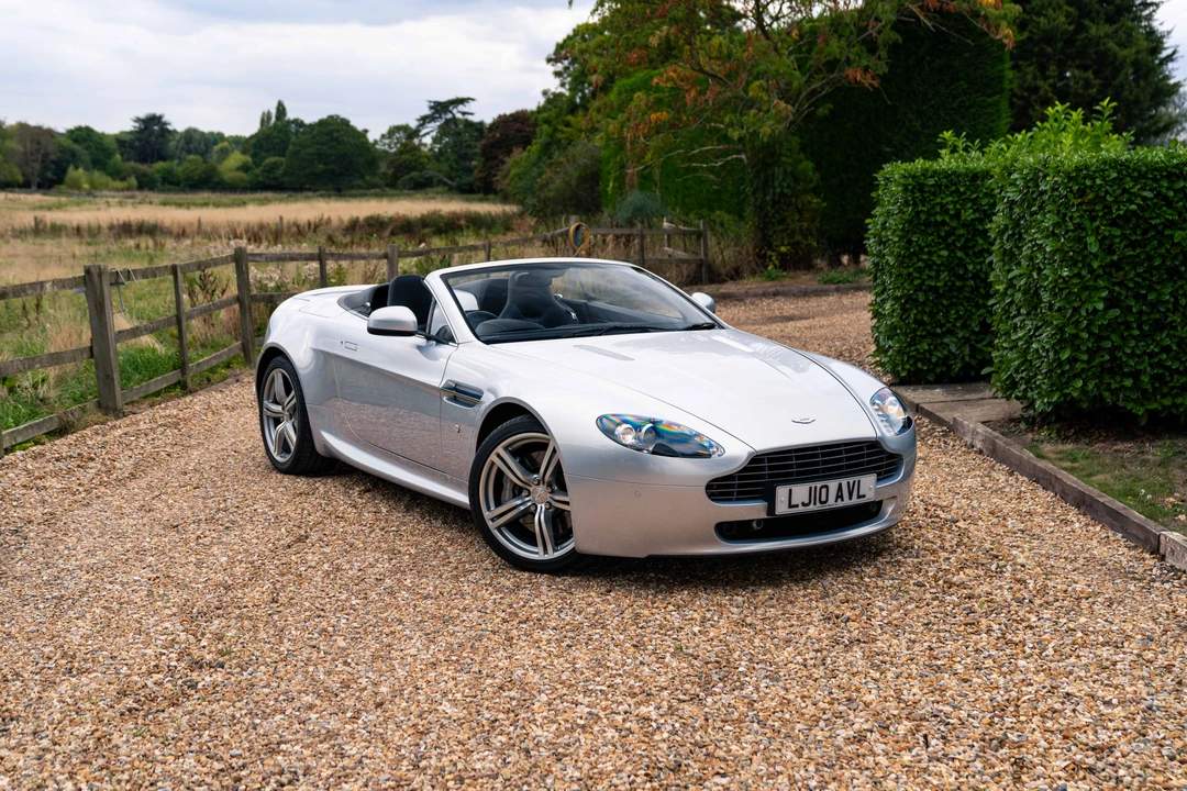 2010 Aston Martin V8 Vantage (2006-2017) - Image 17 of 31