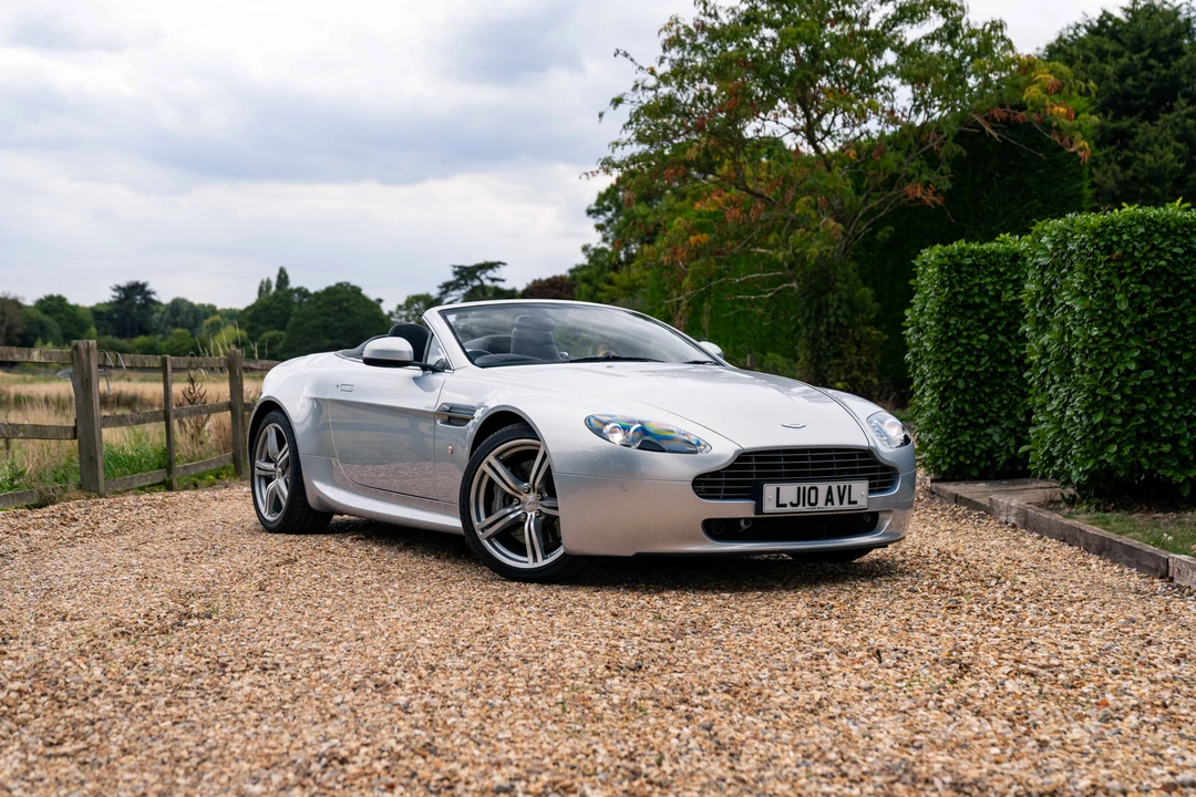 2010 Aston Martin V8 Vantage (2006-2017) - Image 9 of 31