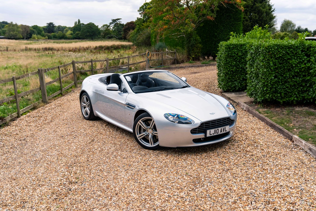 2010 Aston Martin V8 Vantage (2006-2017) - Image 27 of 31