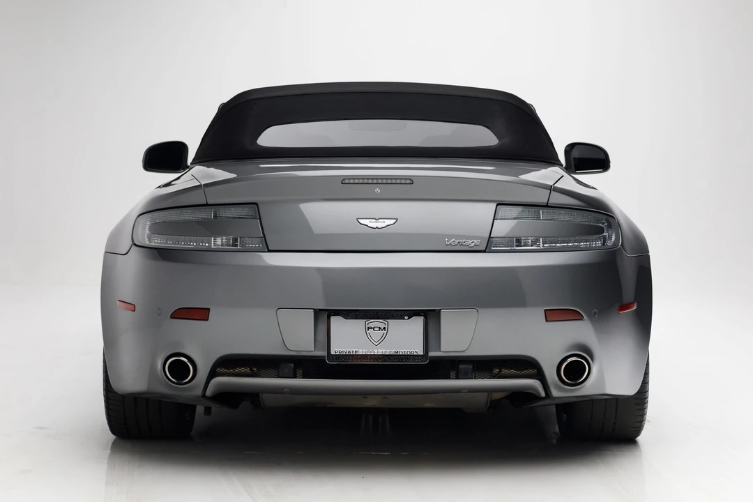 2010 Aston Martin V8 Vantage (2006-2017) - Image 10 of 31