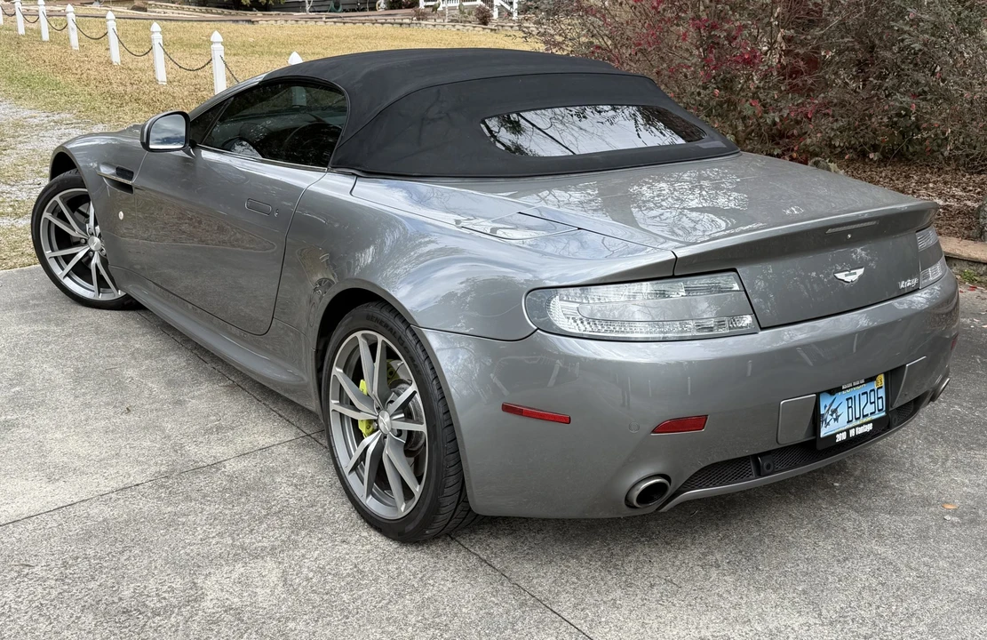 2010 Aston Martin V8 Vantage (2006-2017) - Image 7 of 31