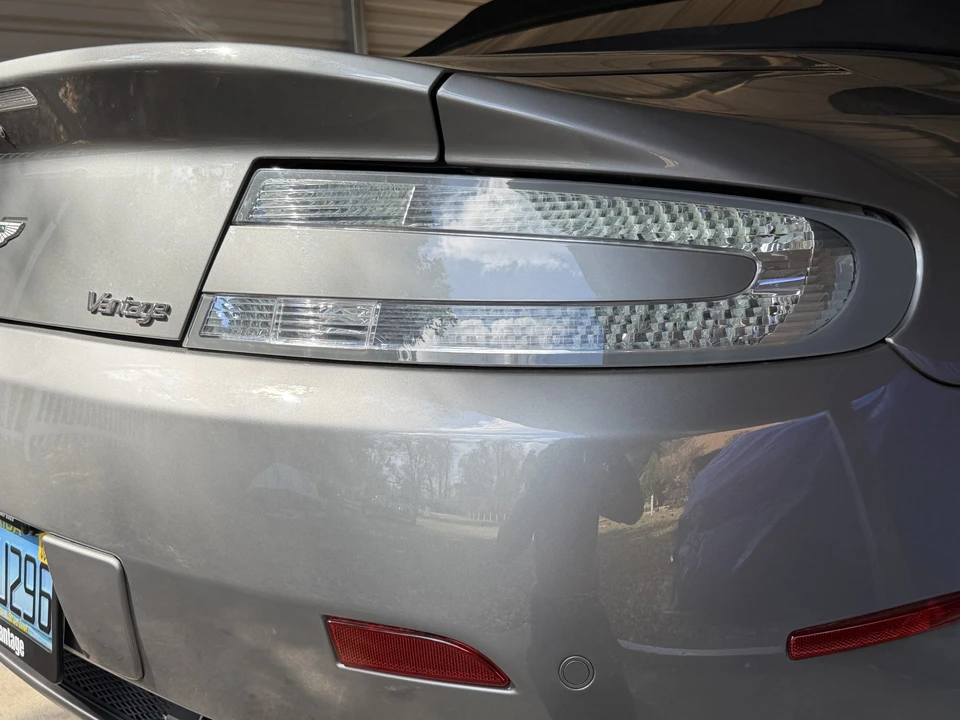2010 Aston Martin V8 Vantage (2006-2017) - Image 24 of 31
