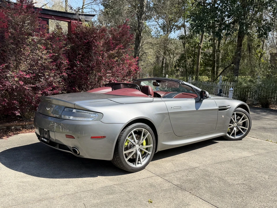 2010 Aston Martin V8 Vantage (2006-2017) - Image 5 of 31