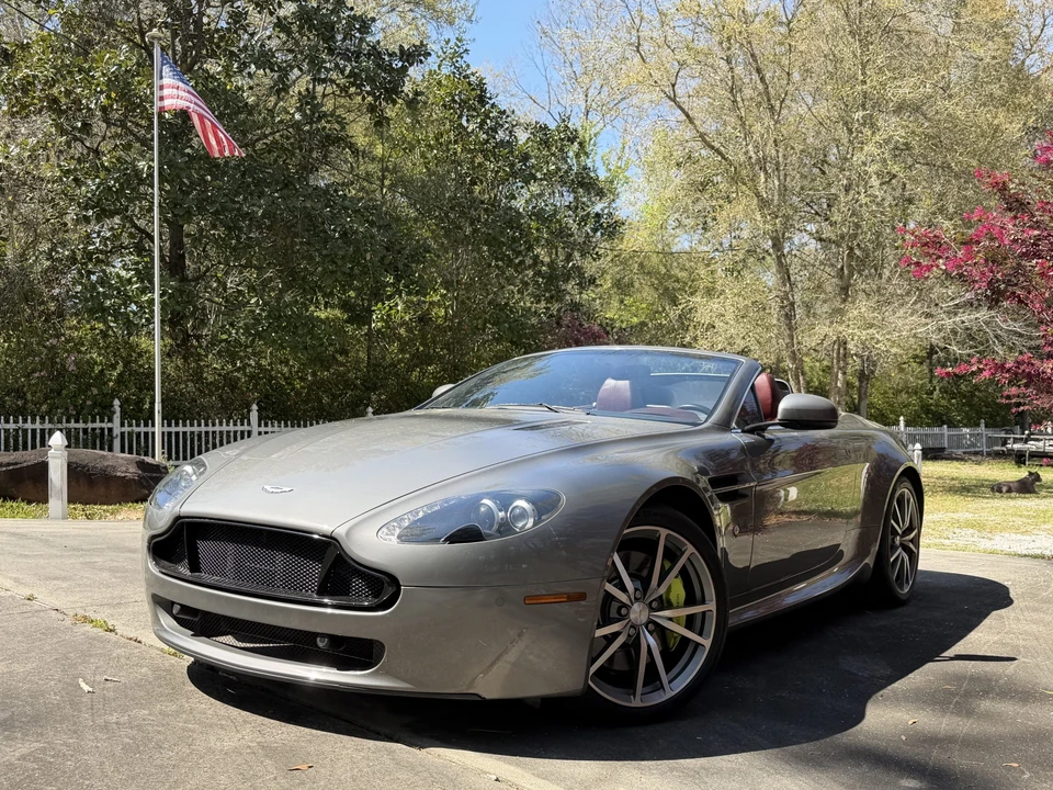 2010 Aston Martin V8 Vantage (2006-2017) - Image 3 of 31