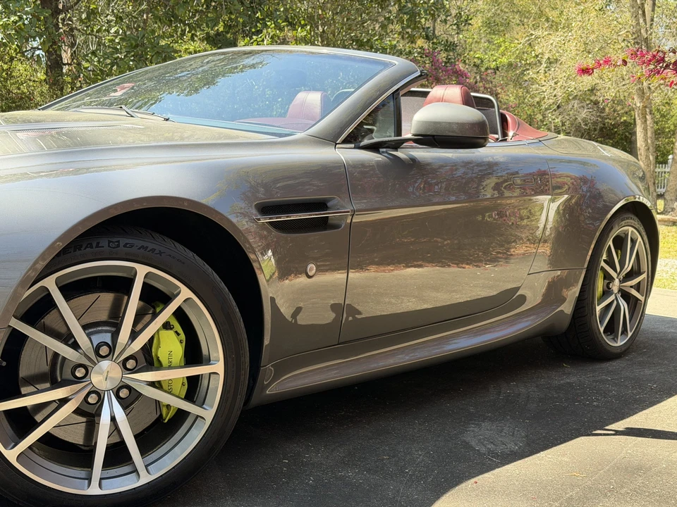 2010 Aston Martin V8 Vantage (2006-2017) - Image 13 of 31