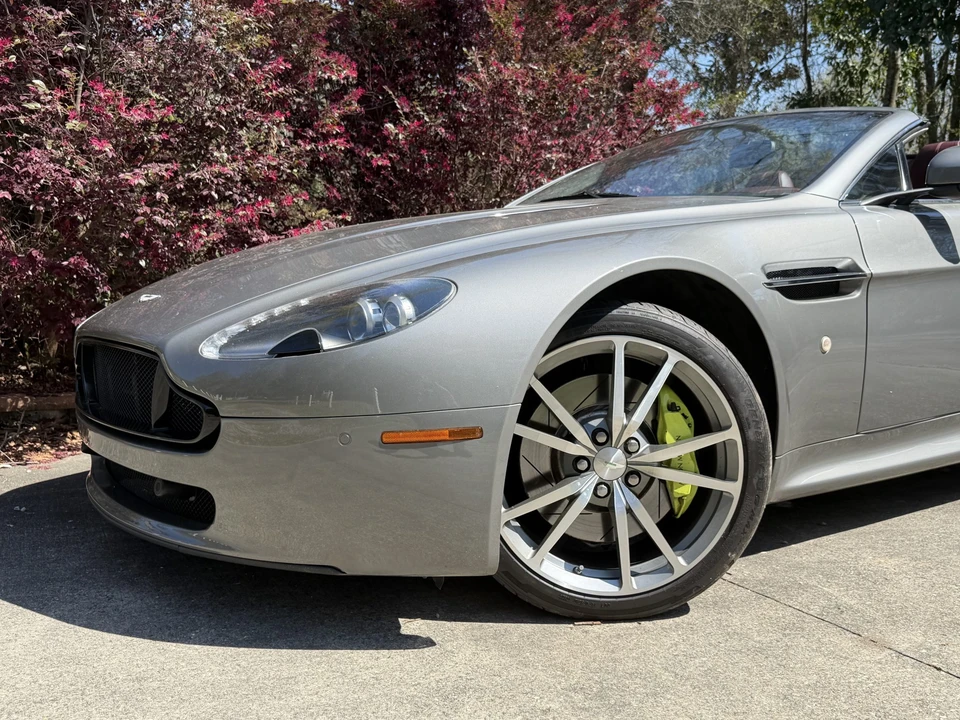 2010 Aston Martin V8 Vantage (2006-2017) - Image 11 of 31