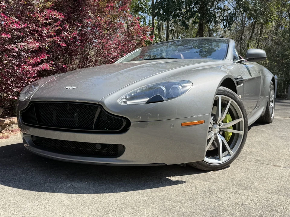 2010 Aston Martin V8 Vantage (2006-2017) - Image 2 of 31
