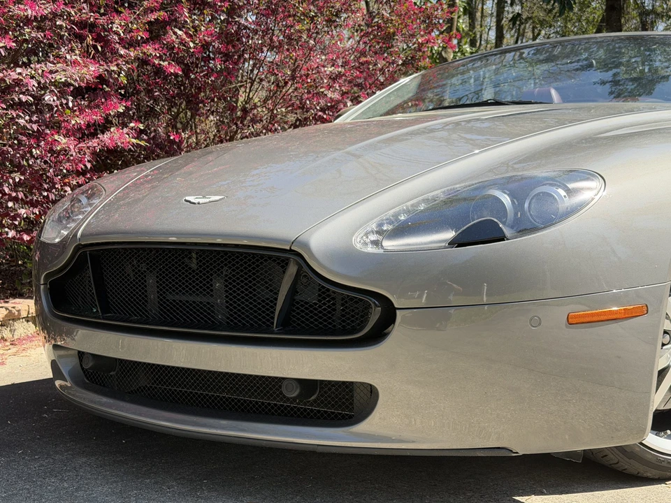 2010 Aston Martin V8 Vantage (2006-2017) - Image 8 of 31