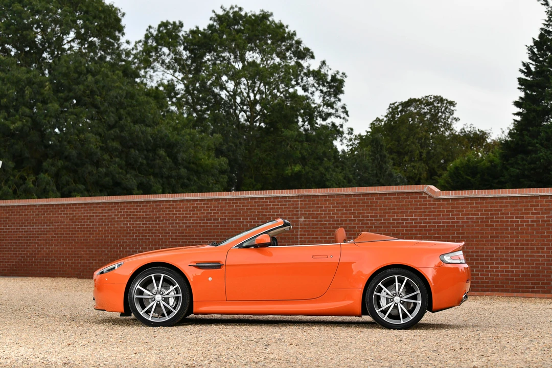 2010 Aston Martin V8 Vantage (2006-2017) - Image 12 of 31
