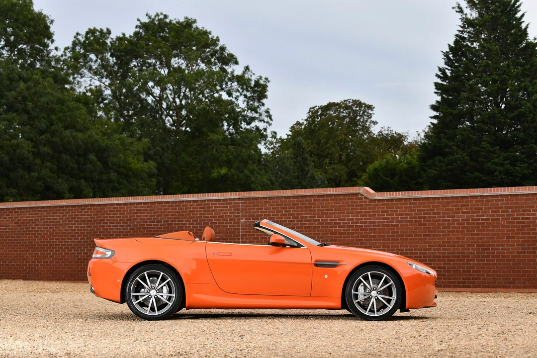 2010 Aston Martin V8 Vantage (2006-2017) - Image 13 of 31