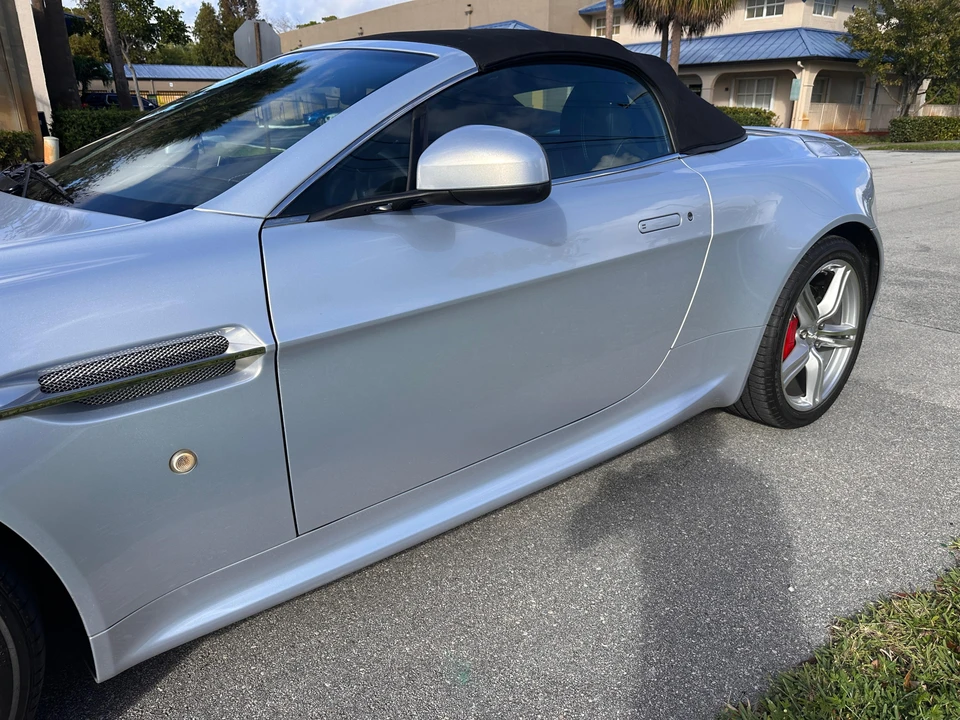 2010 Aston Martin V8 Vantage (2006-2017) - Image 22 of 31