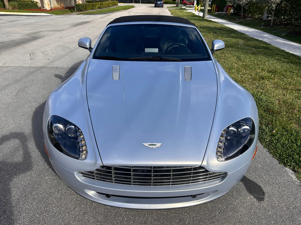 2010 Aston Martin V8 Vantage (2006-2017) - Image 6 of 31