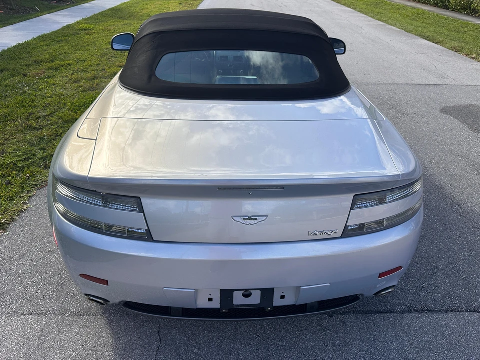 2010 Aston Martin V8 Vantage (2006-2017) - Image 11 of 31