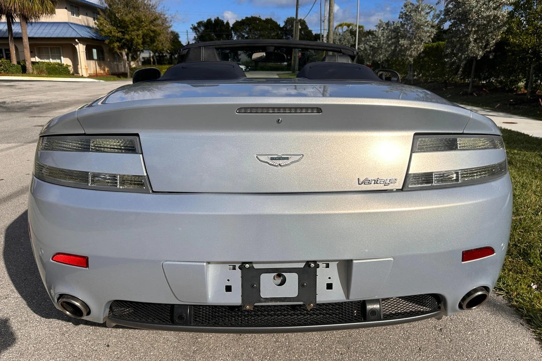 2010 Aston Martin V8 Vantage (2006-2017) - Image 5 of 31