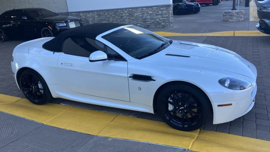 2010 Aston Martin V8 Vantage (2006-2017) - Image 2 of 4