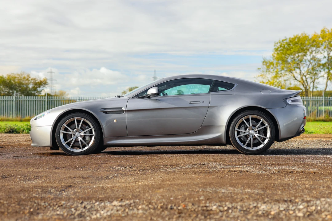 2010 Aston Martin V8 Vantage (2006-2017) - Image 11 of 31