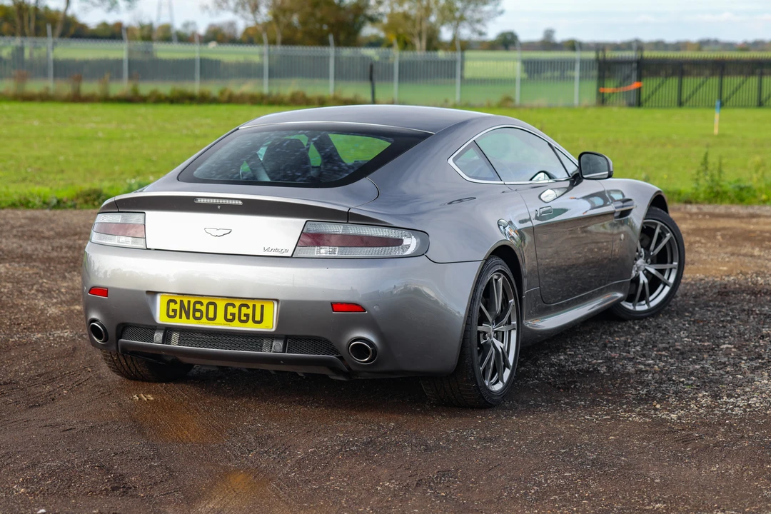 2010 Aston Martin V8 Vantage (2006-2017) - Image 30 of 31