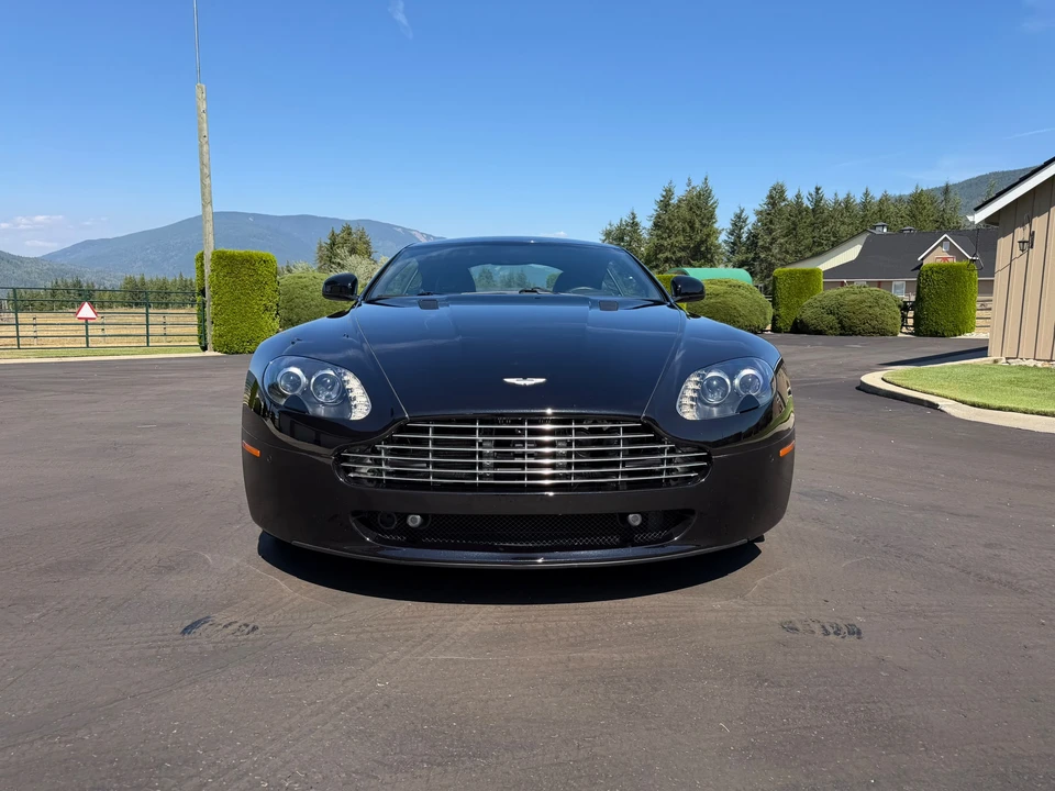 2010 Aston Martin V8 Vantage (2006-2017) - Image 2 of 31