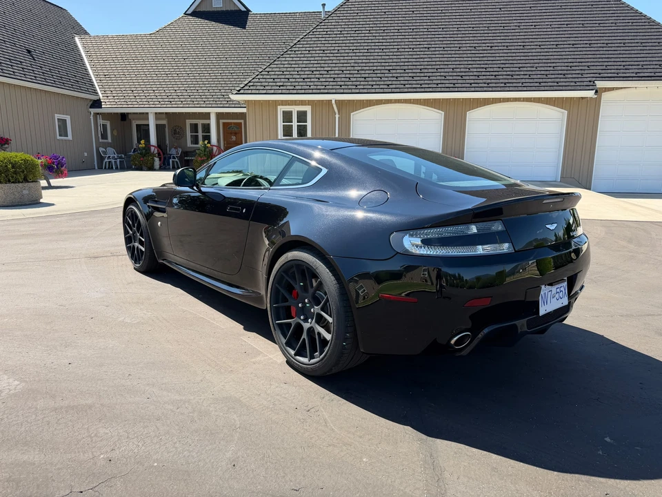 2010 Aston Martin V8 Vantage (2006-2017) - Image 8 of 31