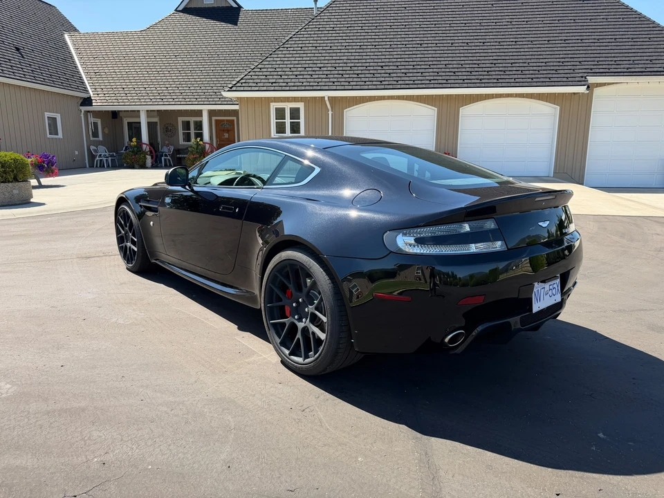 2010 Aston Martin V8 Vantage (2006-2017) - Image 9 of 31