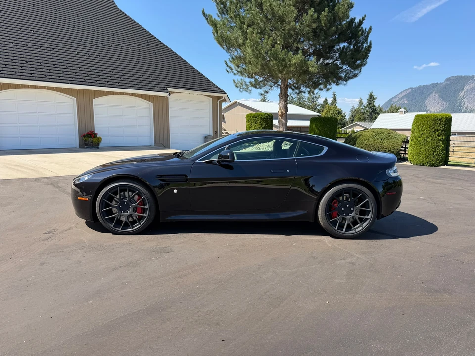 2010 Aston Martin V8 Vantage (2006-2017) - Image 11 of 31