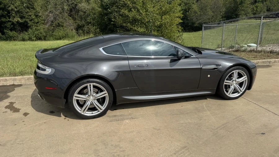 2010 Aston Martin V8 Vantage (2006-2017) - Image 3 of 17