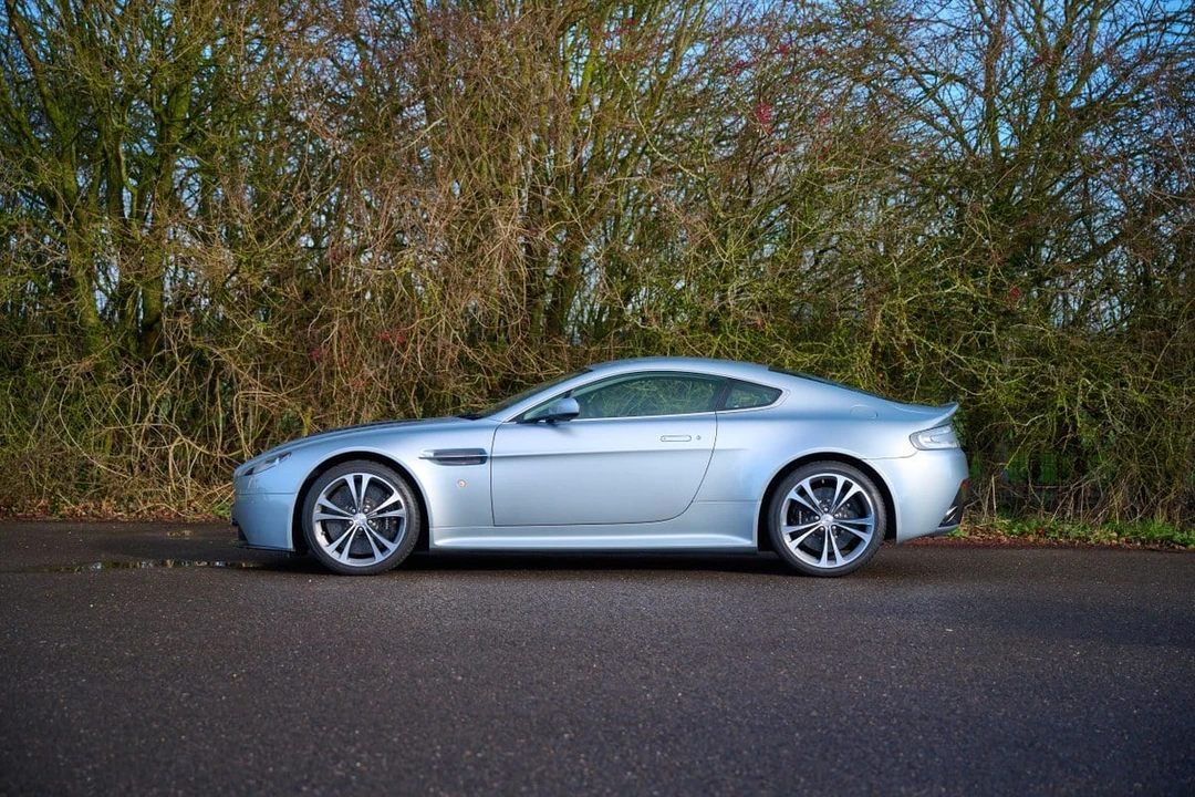 2010 Aston Martin V12 Vantage (2010-2018) - Image 3 of 30