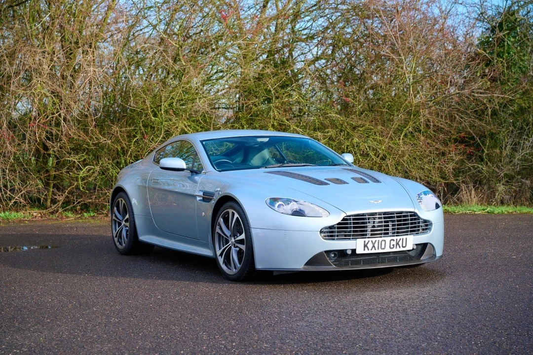 2010 Aston Martin V12 Vantage (2010-2018) - Image 5 of 30