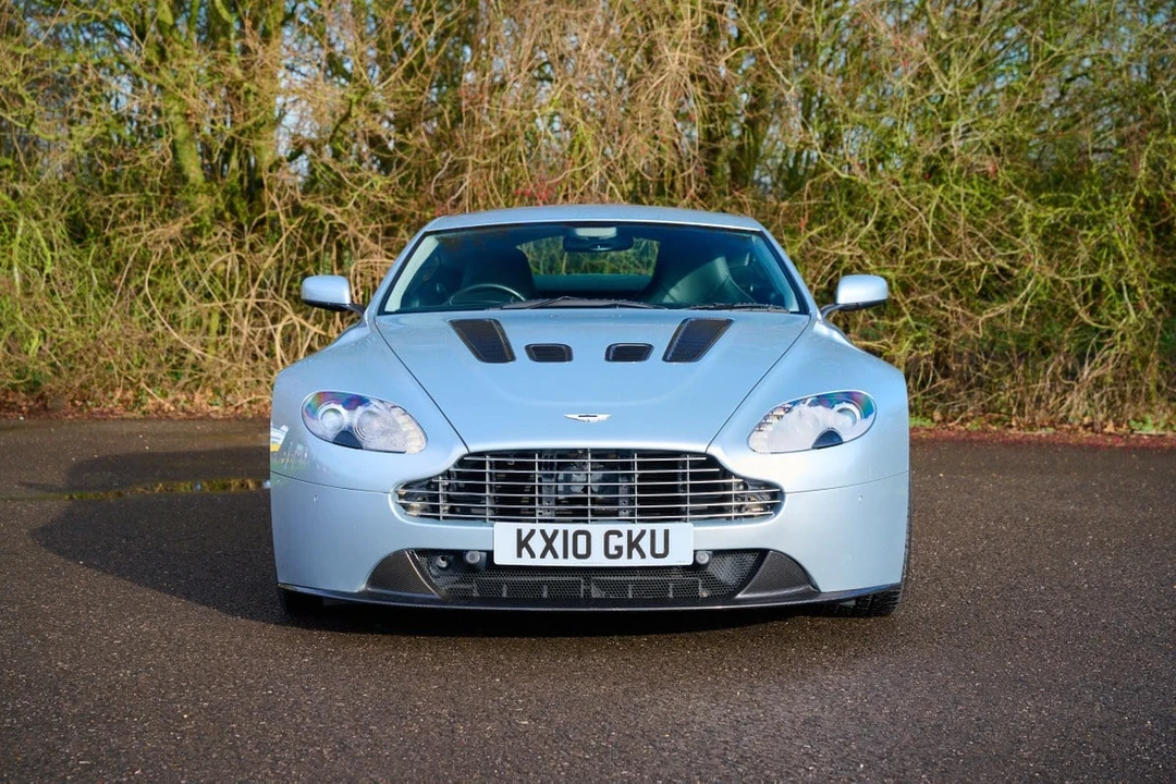 2010 Aston Martin V12 Vantage (2010-2018) - Image 7 of 30