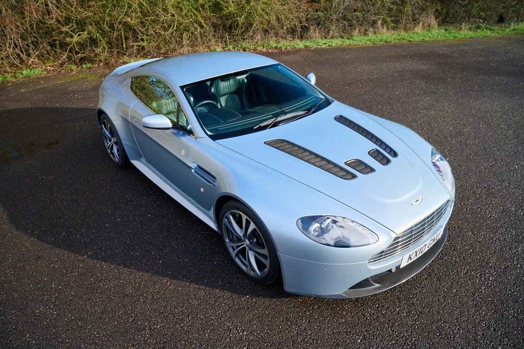 2010 Aston Martin V12 Vantage (2010-2018) - Image 9 of 30