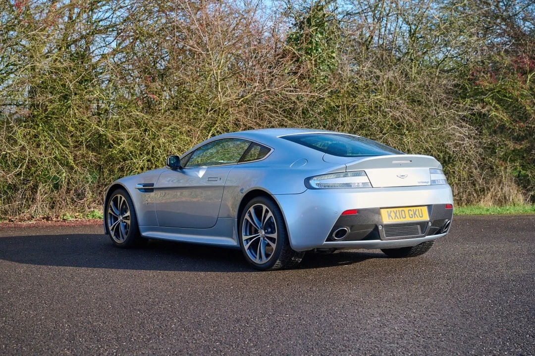 2010 Aston Martin V12 Vantage (2010-2018) - Image 13 of 30