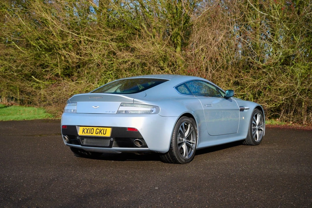 2010 Aston Martin V12 Vantage (2010-2018) - Image 15 of 30
