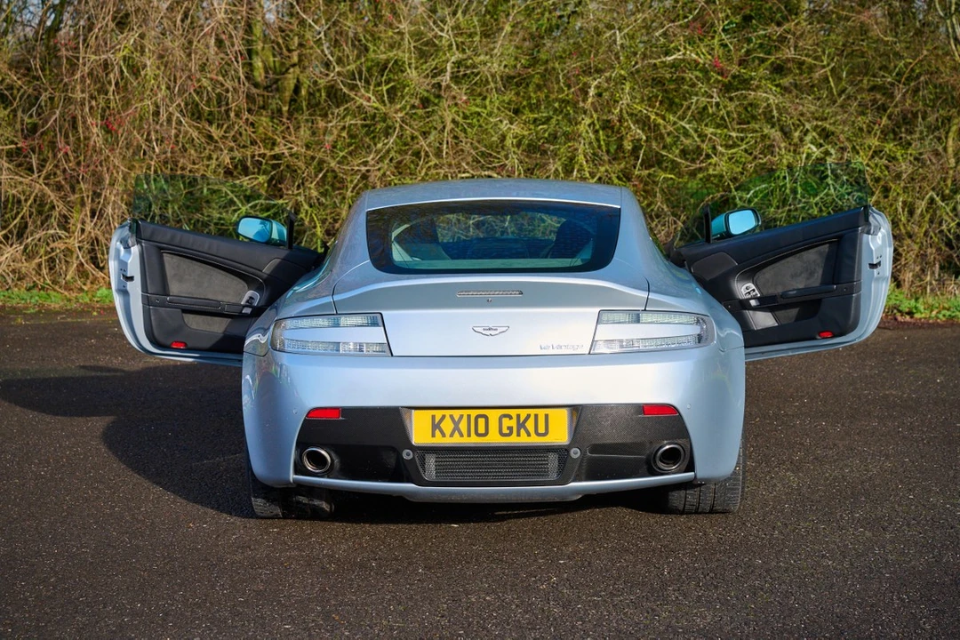 2010 Aston Martin V12 Vantage (2010-2018) - Image 16 of 30