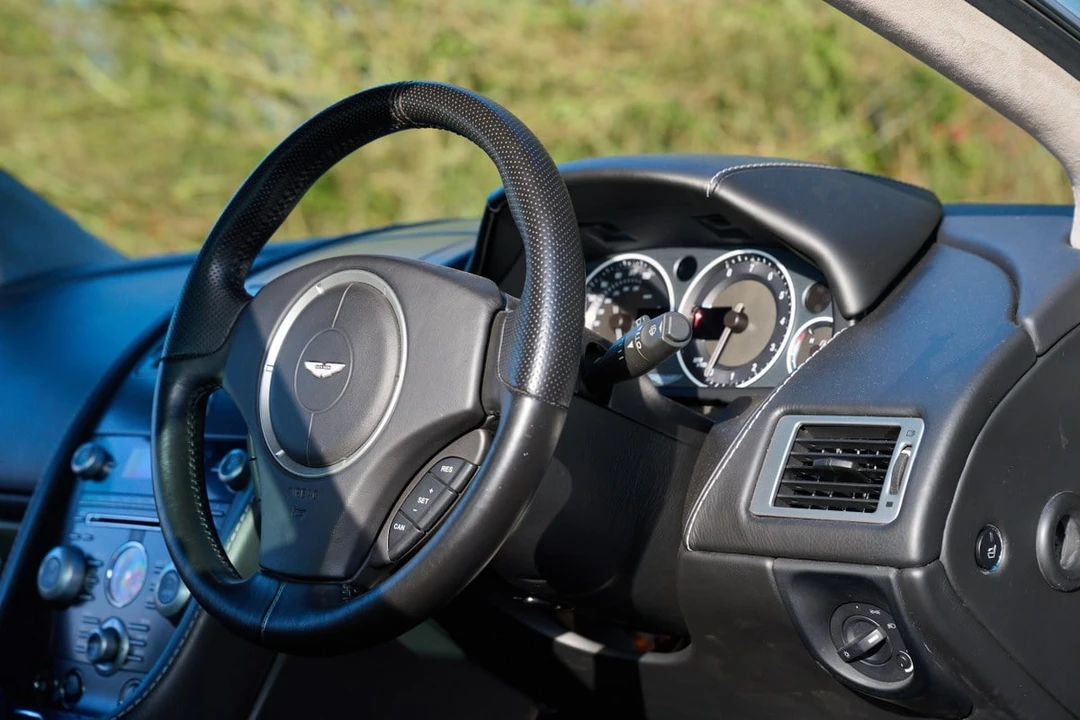 2010 Aston Martin V12 Vantage (2010-2018) - Image 29 of 30