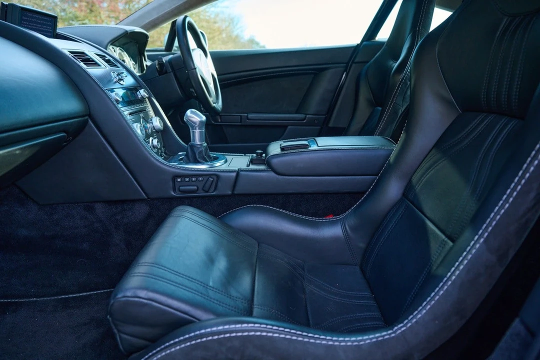 2010 Aston Martin V12 Vantage (2010-2018) - Image 6 of 30