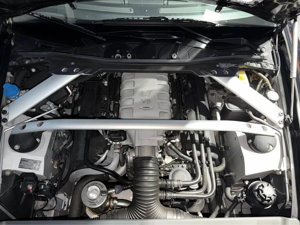 2010 Aston Martin V8 Vantage (2006-2017) - Image 15 of 19