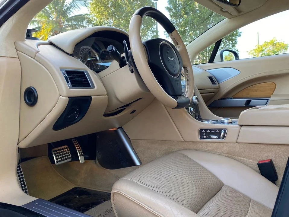 2010 Aston Martin Rapide - Image 11 of 20