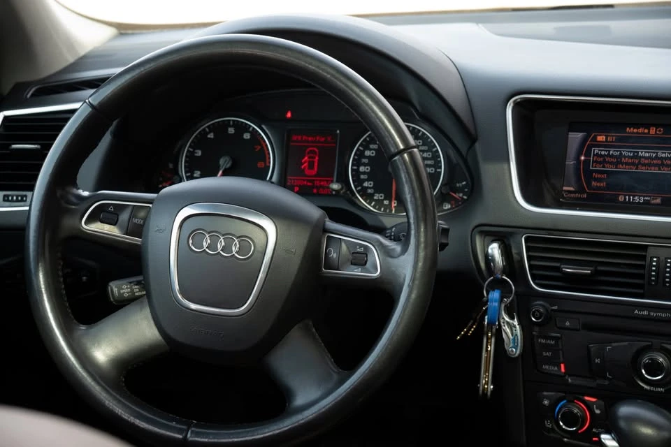 2010 Audi 8R Q5 - Image 6 of 10