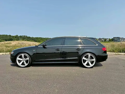 2010 Audi A4 2.0T Avant Quattro Wagon 4D