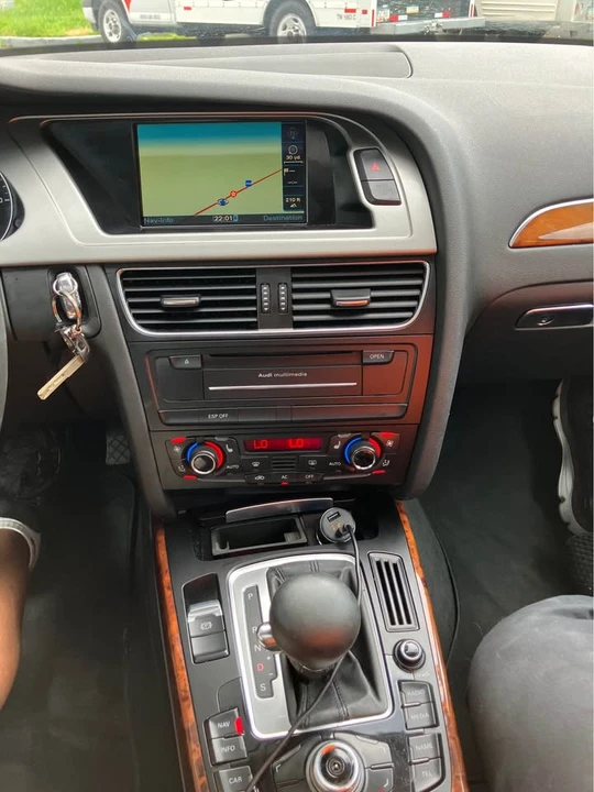2010 Audi B8 A4 - Image 7 of 10