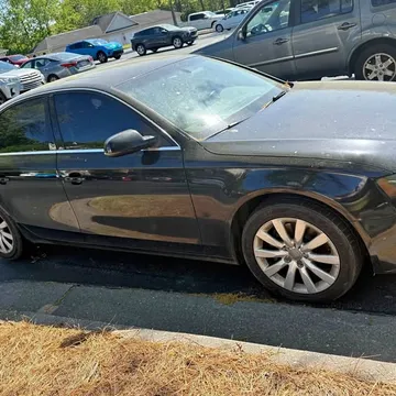 2010 Audi A4 2.0T Quattro Premium Sedan