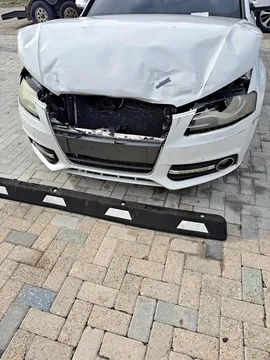 2010 Audi A4 2.0T Quattro Sedan 4D