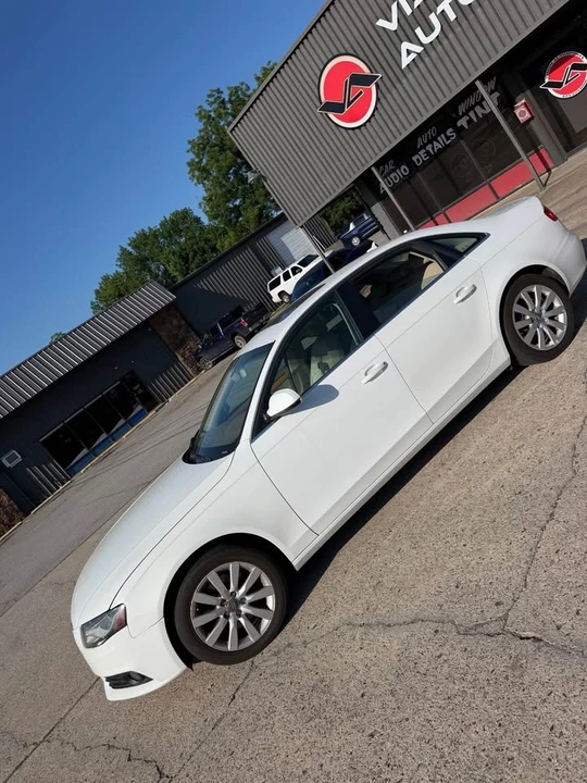 2010 Audi B8 A4 - Image 2 of 4