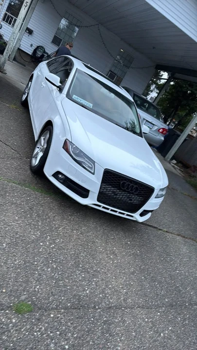 2010 Audi B8 A4 - Image 2 of 2